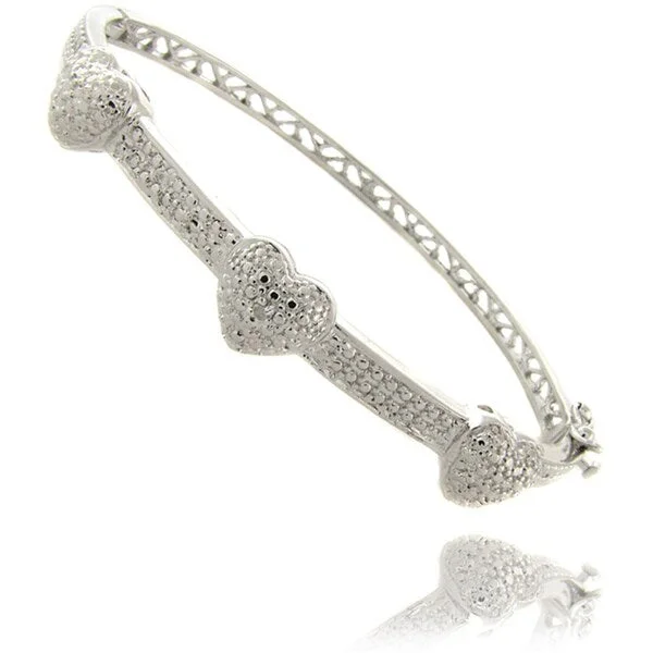 Fin motif bracelet-Finesque Sterling Silver Diamond Accent 3-heart Bangle Bracelet