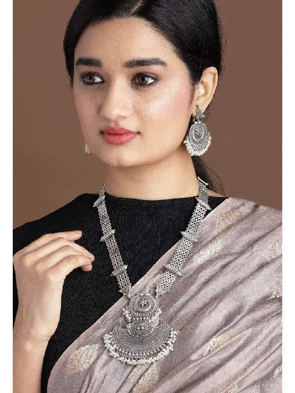 Holographic necklace-Rubans Silver Plated Handcrafted Oxidised Filigree  Necklace Set