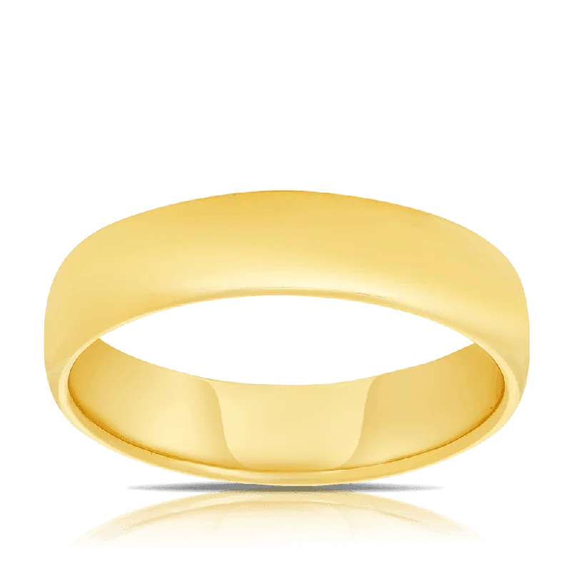 Fine-etched ring-Men's Plain Wedding Band in 9ct Yellow Gold